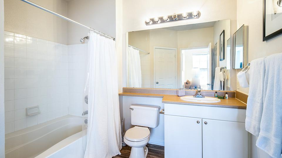 Rent Alden Place at South Square G3205 in Durham, NC Landing